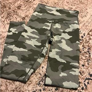 Aerie Camo Leggings small long!
